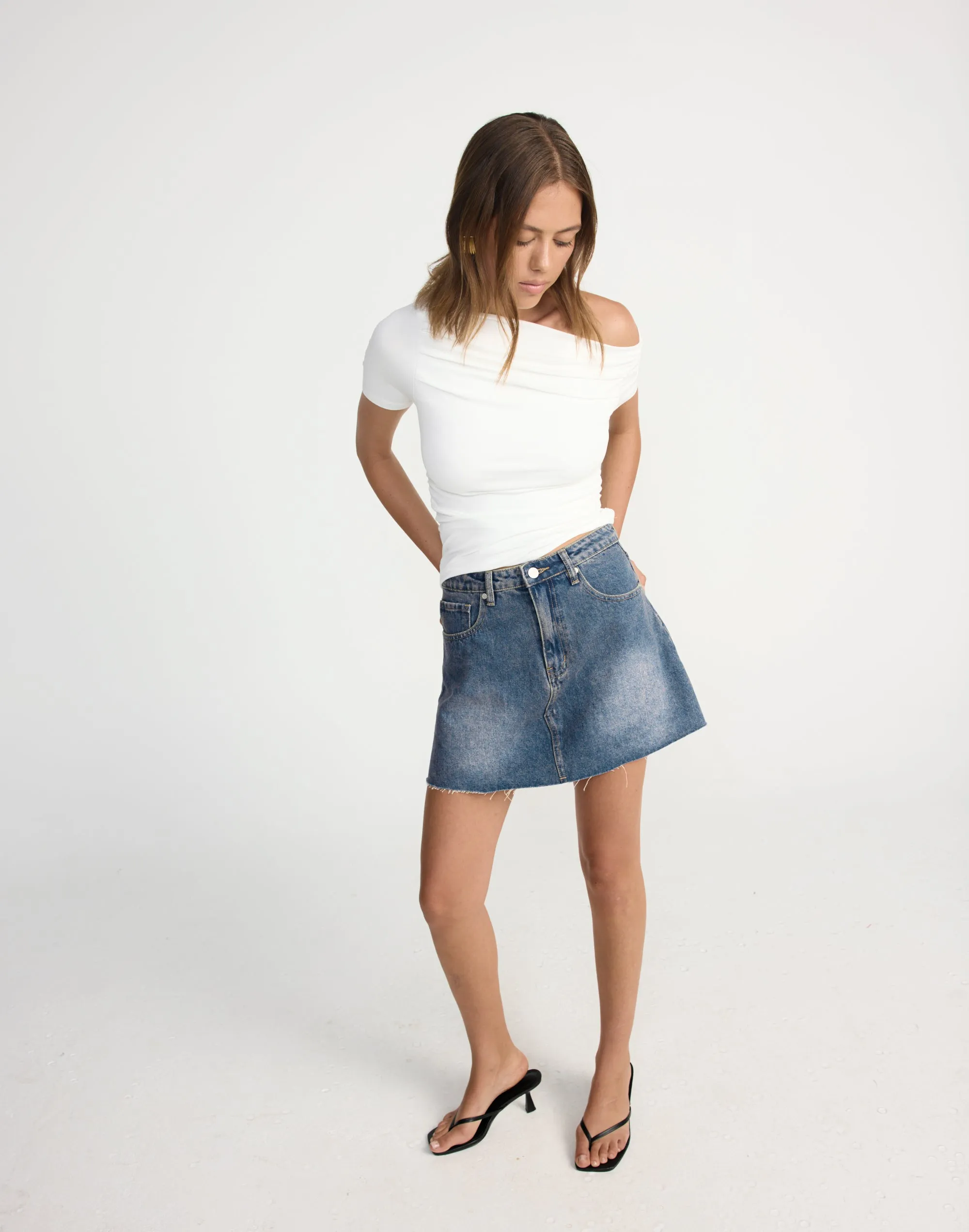 Asher Denim Mini Skirt (Faded Mid Wash)
