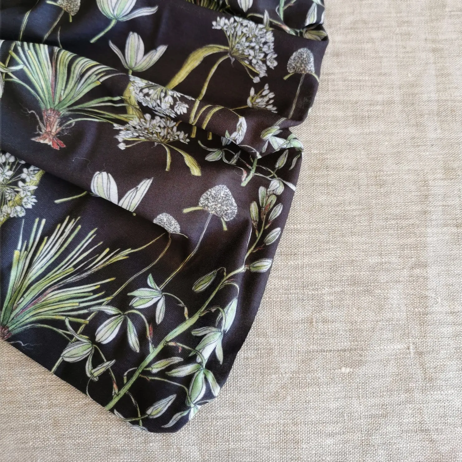 Botanical Greenery Headwear Scarf