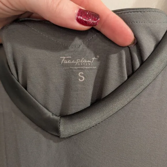 FACEPLANT DREAMS Nwt Bamboo V-Neck Nightshirt S Earl Gray Gray/Green SOFT