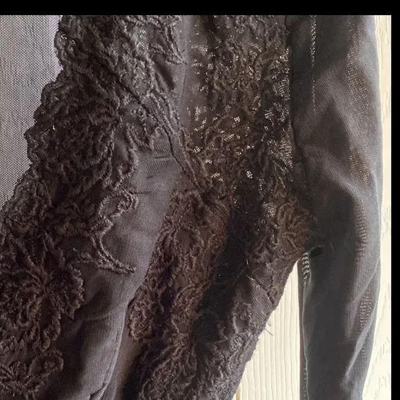 Free People NWT Rendezvous Black Embroidered Lace Vneck Long Sleeve Top size XS
