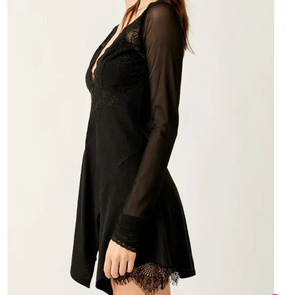 Free People NWT Rendezvous Black Embroidered Lace Vneck Long Sleeve Top size XS