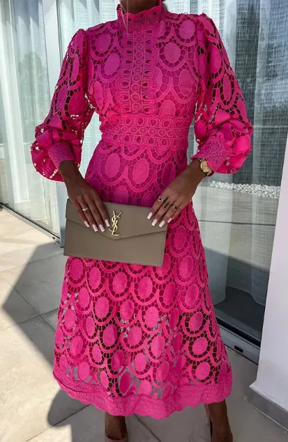 Liah - Romantic, sensual and elegant midi dress