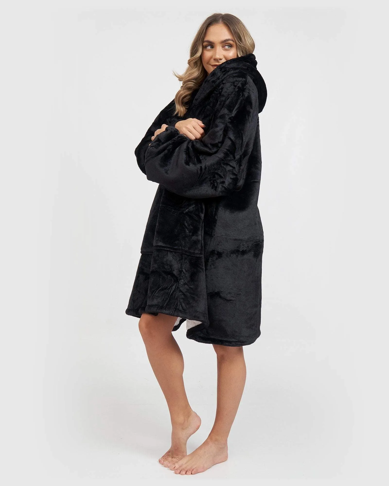 Luxury Hooded Blanket Black - PRE-ORDER