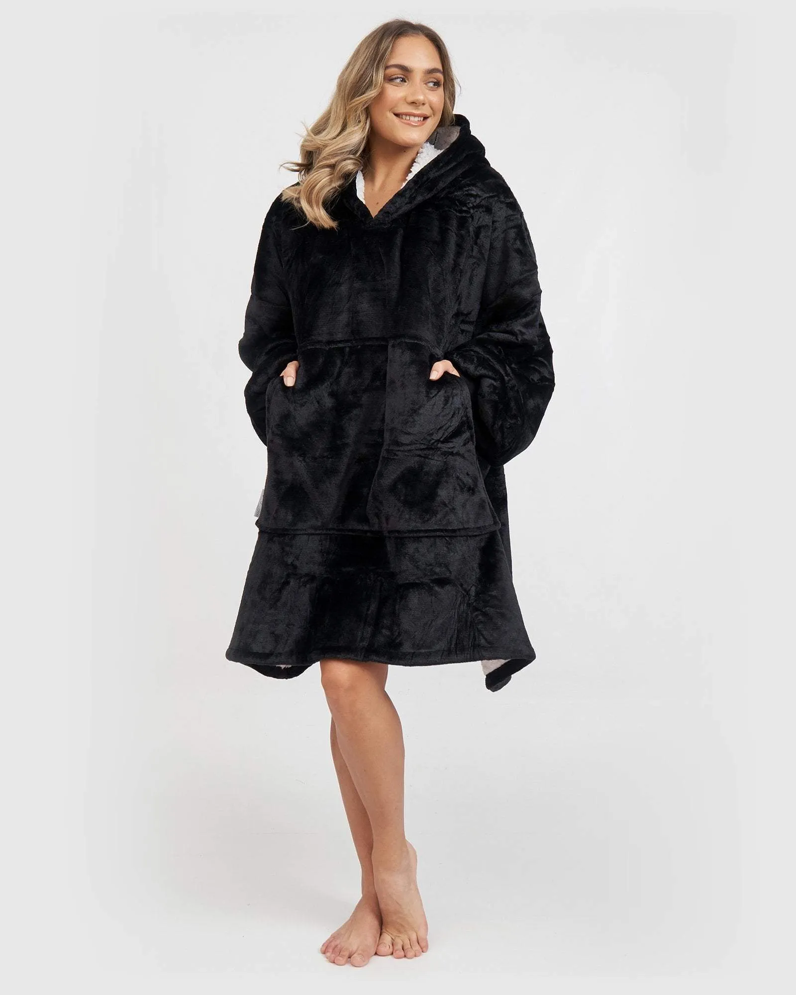 Luxury Hooded Blanket Black - PRE-ORDER