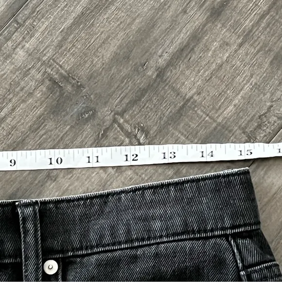 Madewell Denim Frisco Mini Skirt in Lunar Wash - Size 28