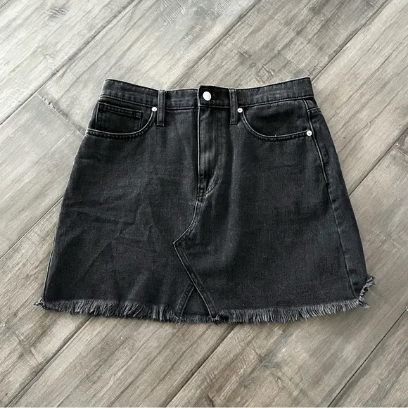 Madewell Denim Frisco Mini Skirt in Lunar Wash - Size 28