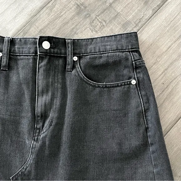 Madewell Denim Frisco Mini Skirt in Lunar Wash - Size 28