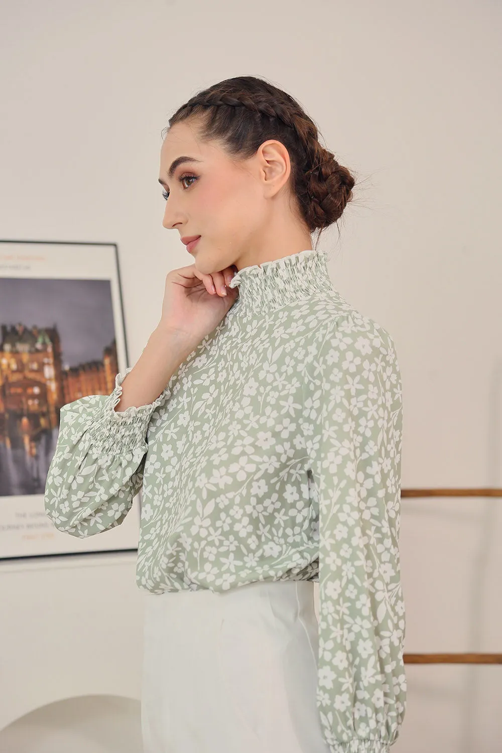Mirelle Long Sleeves Tops in Sage Floral