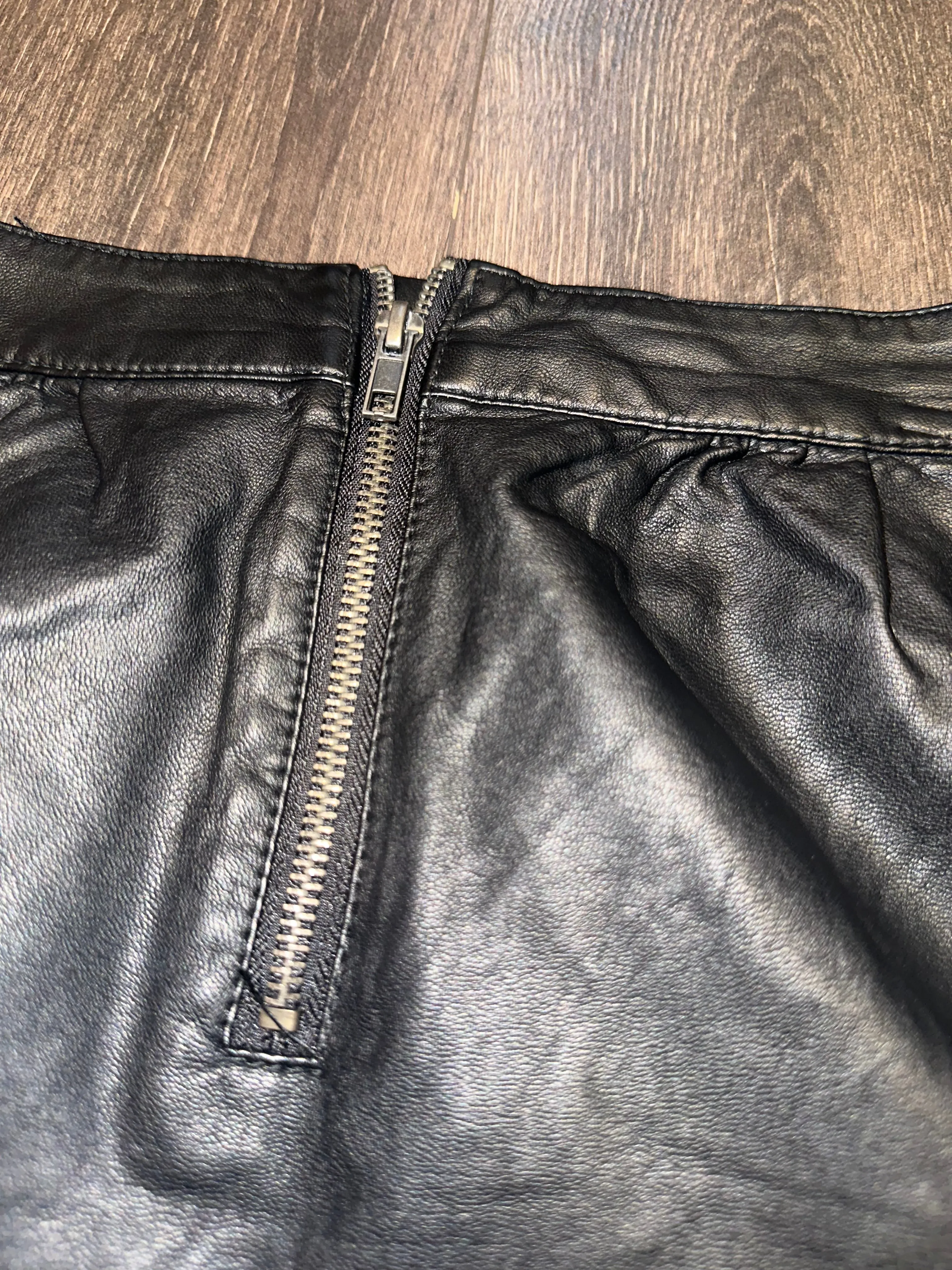 NWT Harmony   Havoc (Medium) Brand New Black Faux Leather Mini Skirt
