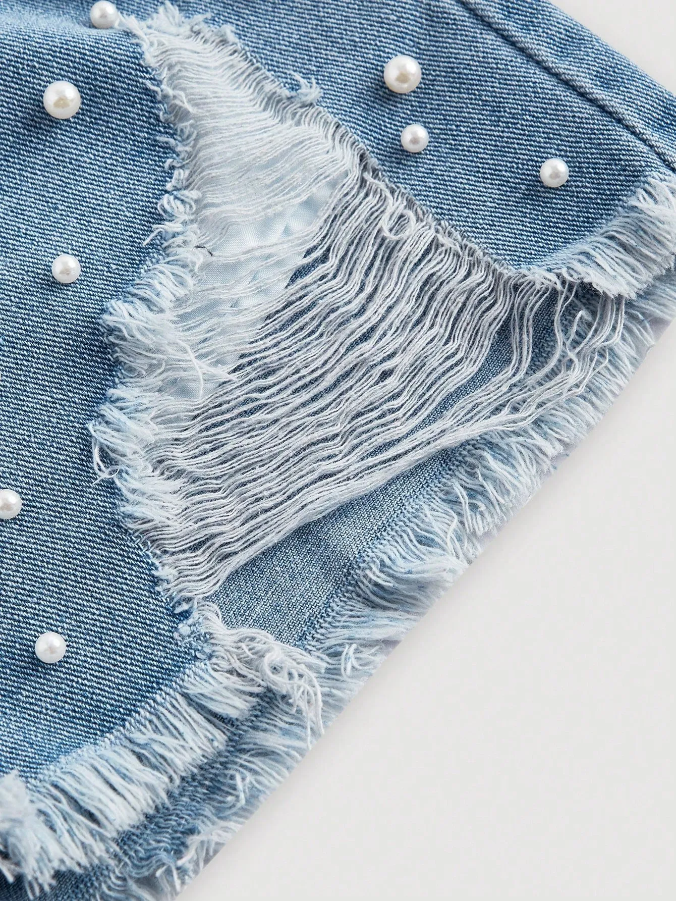 Shorts de mezclilla desgastados para mujer  CR