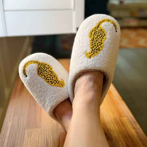Sitting So Cool Cheetah Lounge Slippers – Cozy Animal Print House Shoes