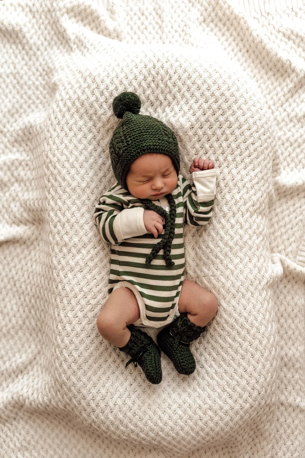 Snuggle Hunny Organic Ribbed Long Sleeve Bodysuit - Olive Stripe