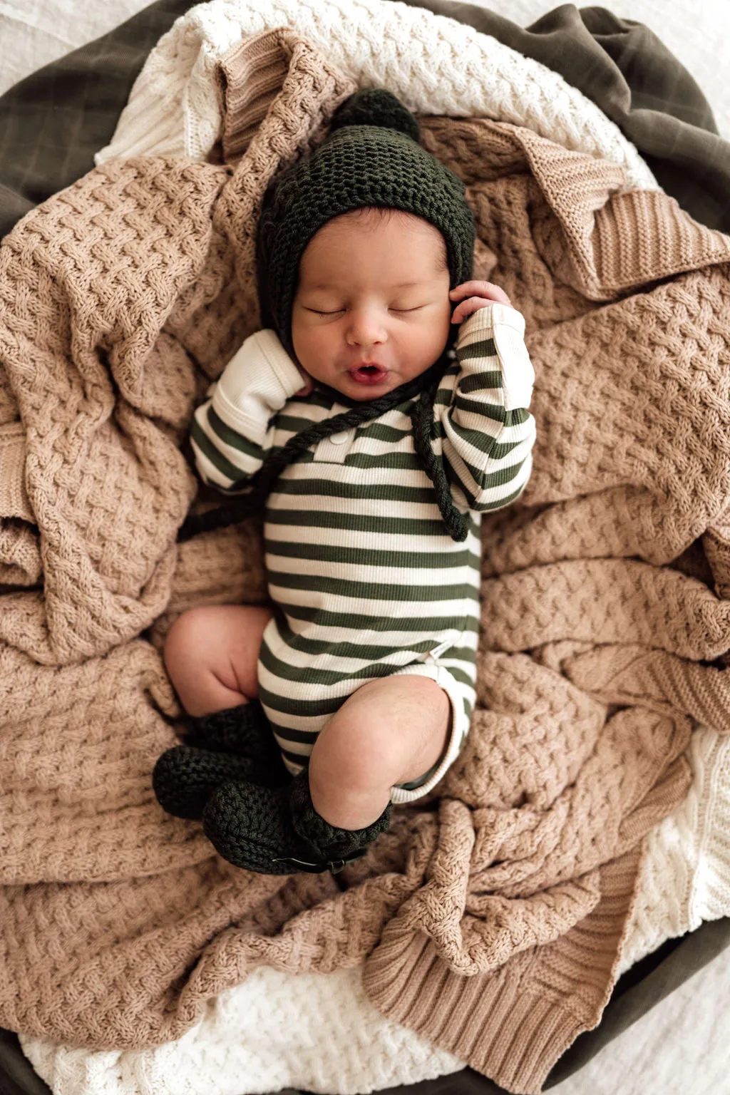 Snuggle Hunny Organic Ribbed Long Sleeve Bodysuit - Olive Stripe
