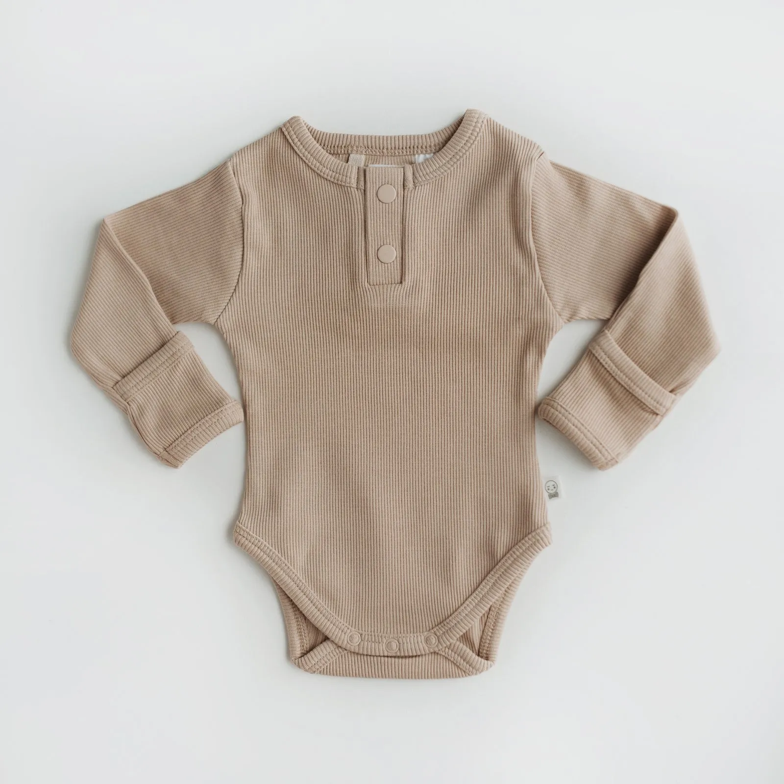 Snuggle Hunny Organic Ribbed Long Sleeve Bodysuit - Pebble