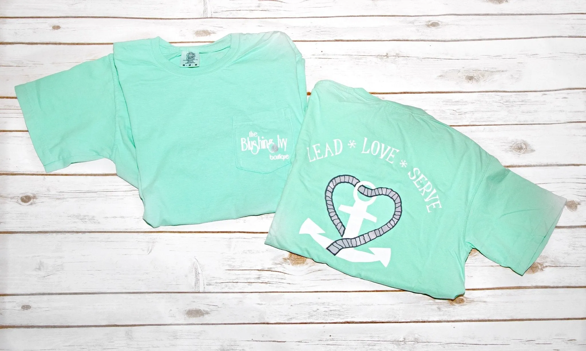 The Blushing Ivy Boutique Logo Island Reef Short Sleeve